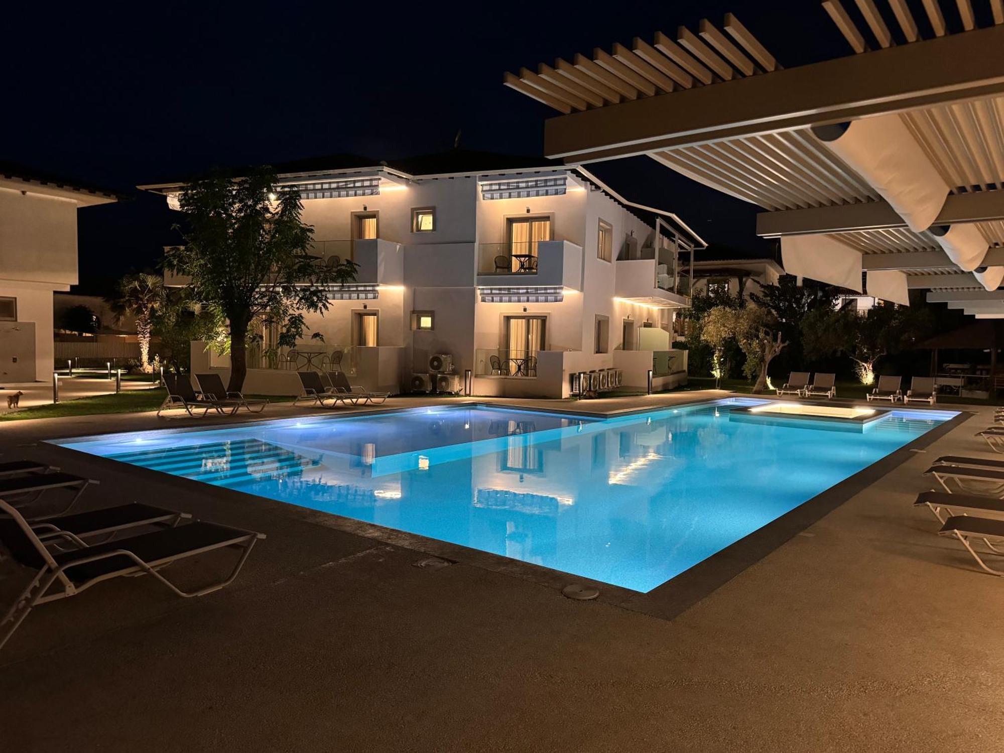 Studio Nikiti Beach Exterior photo
