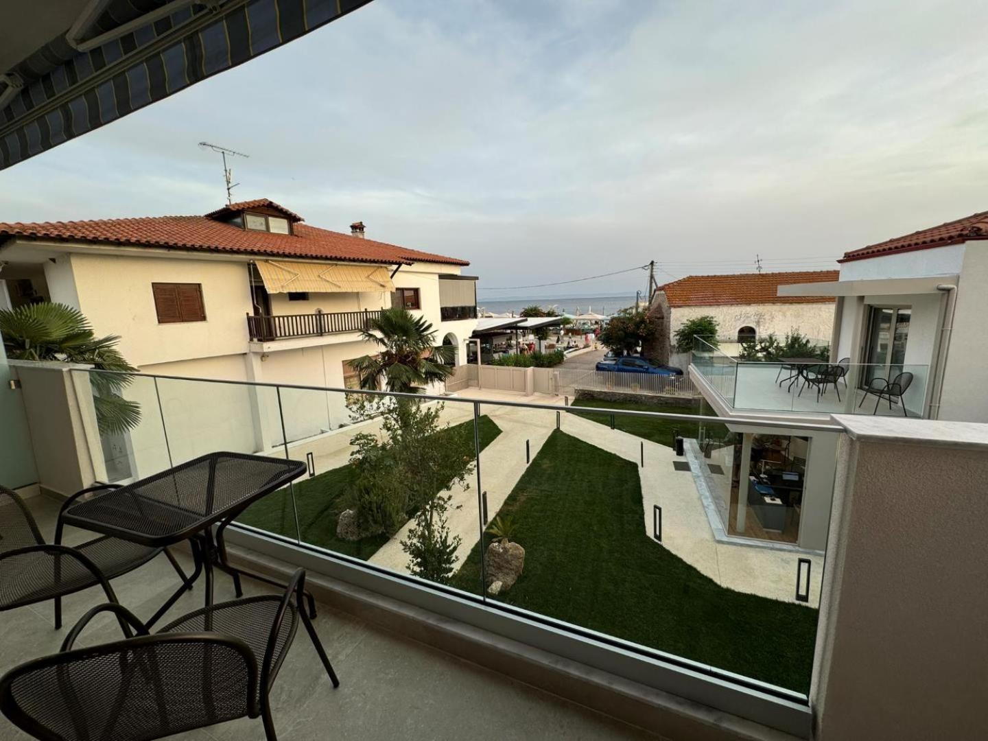 Studio Nikiti Beach Exterior photo