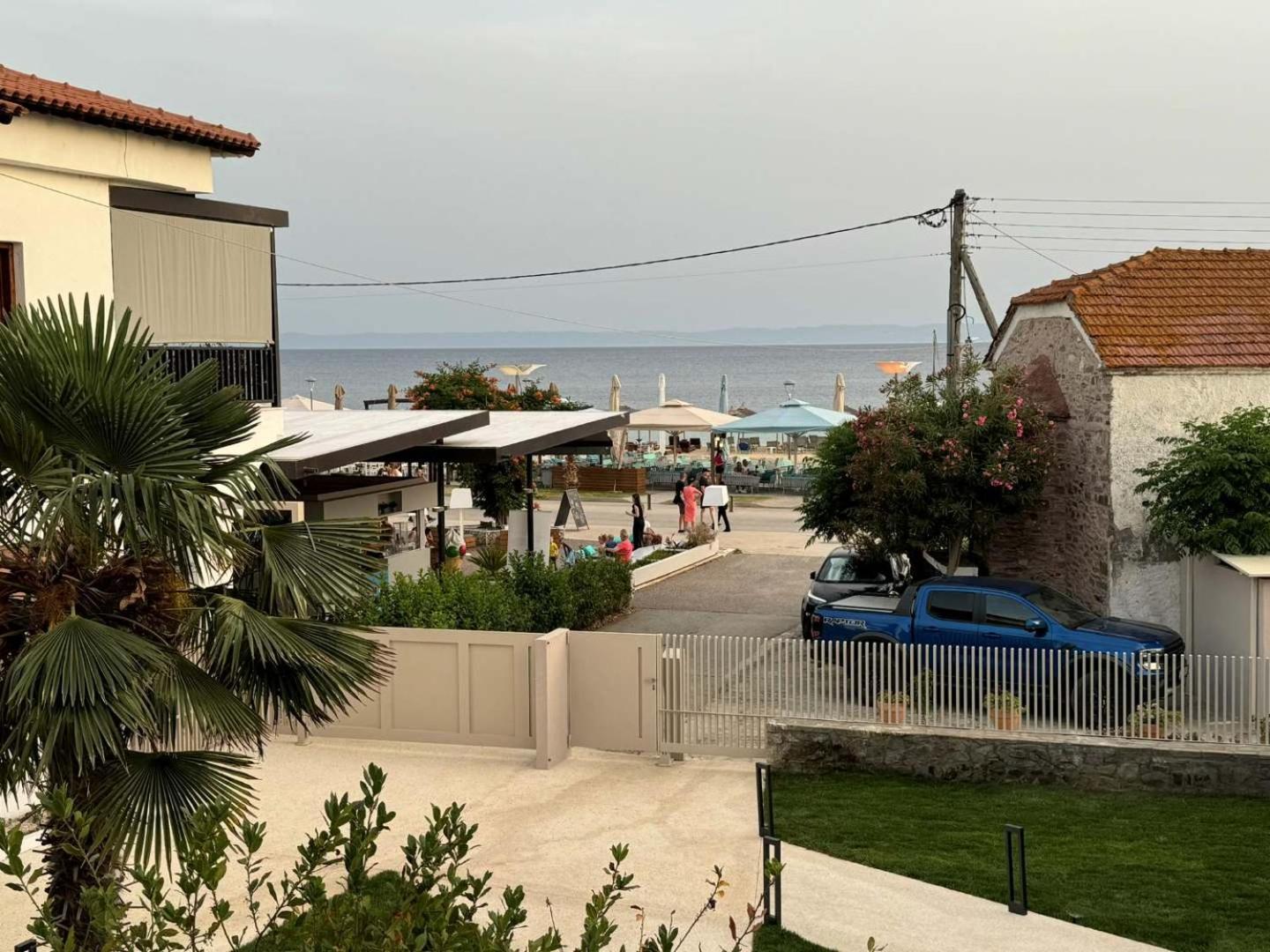 Studio Nikiti Beach Exterior photo